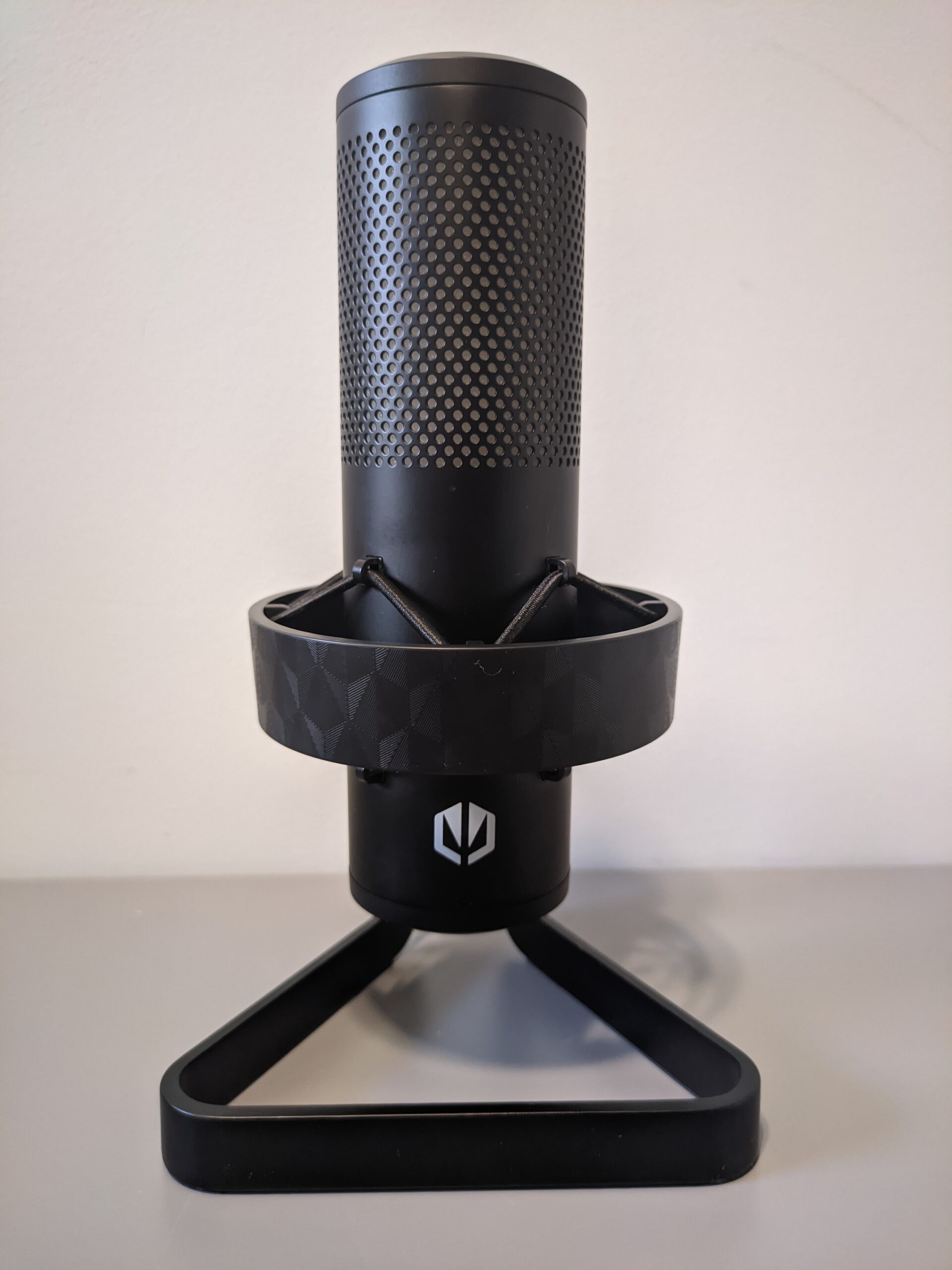 Endorfy Axis od przodu