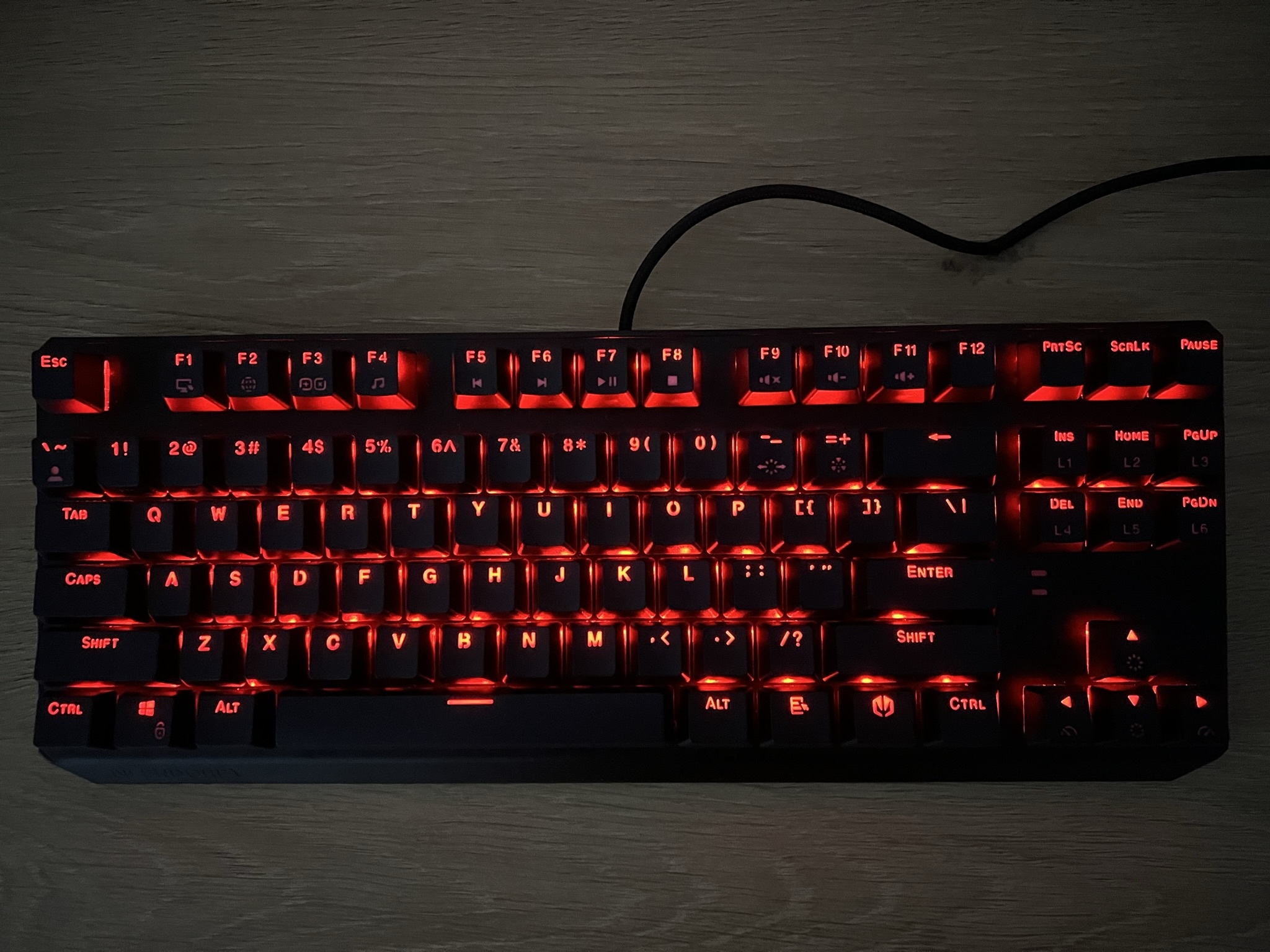 Endorfy Thock TKL podświetlenie