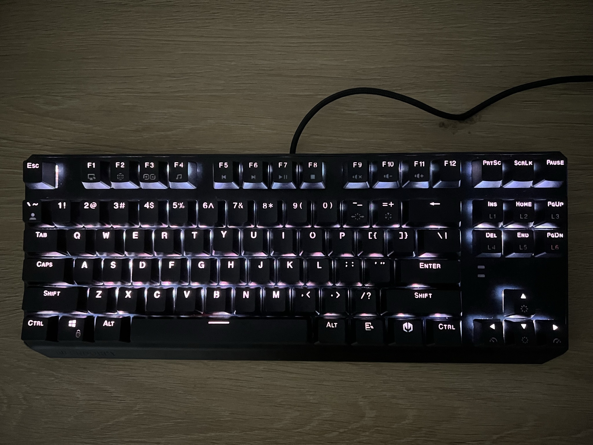 Endorfy Thock TKL podświetlenie