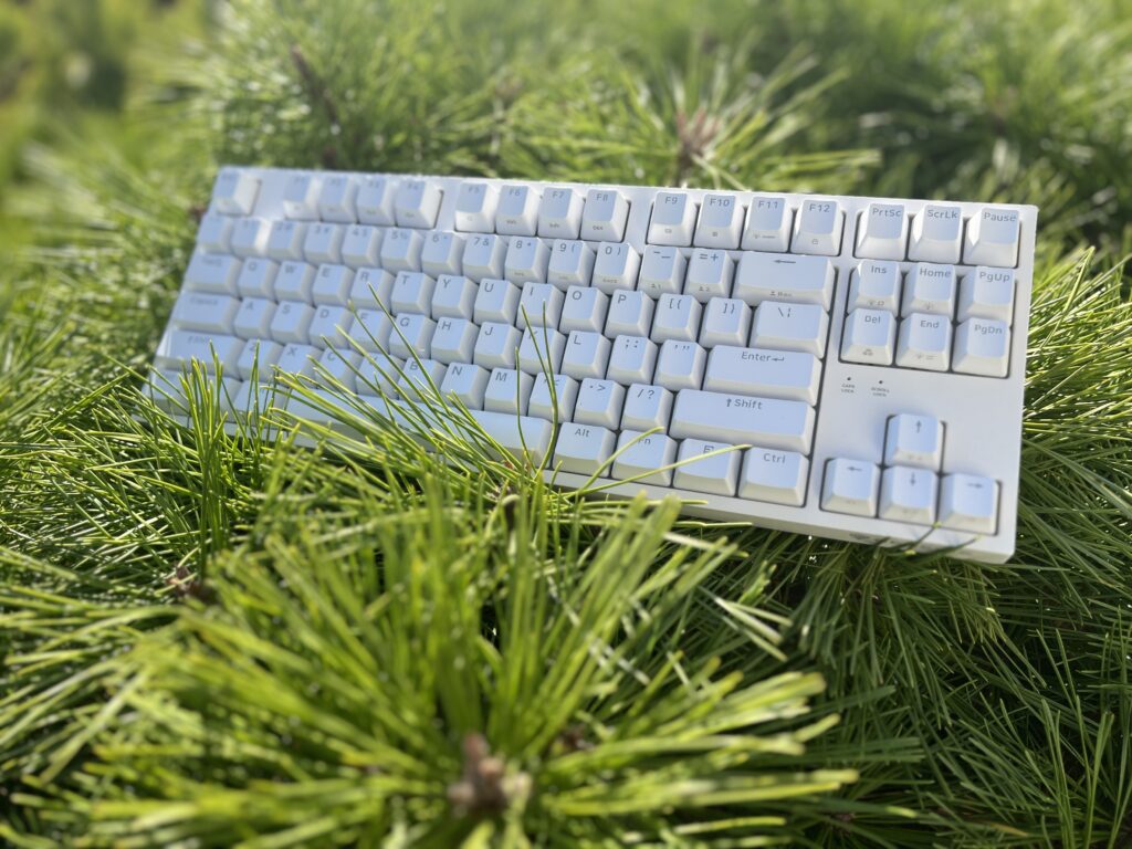 Genesis Thor 404 TKL
