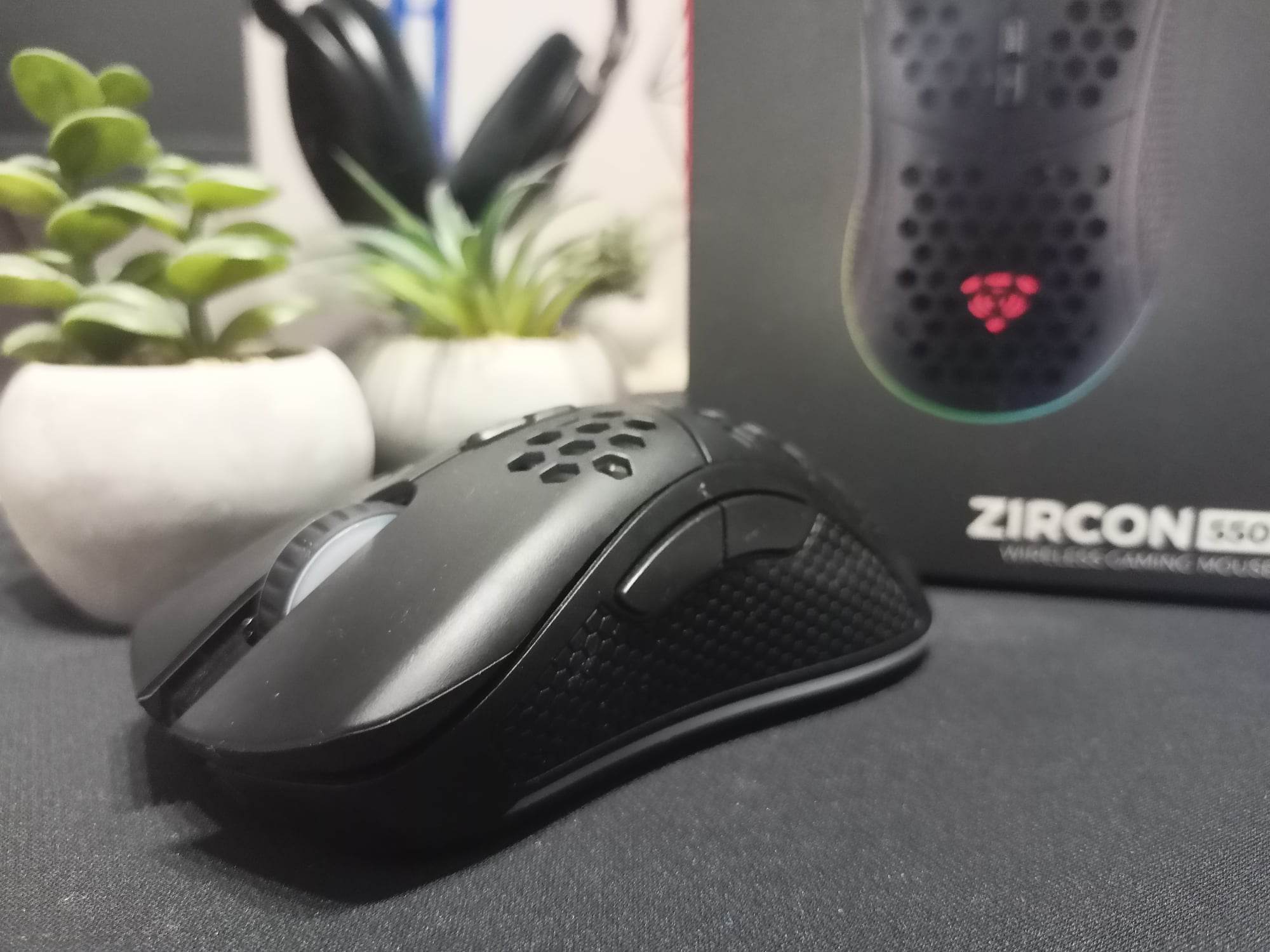 Genesis Zircon 550