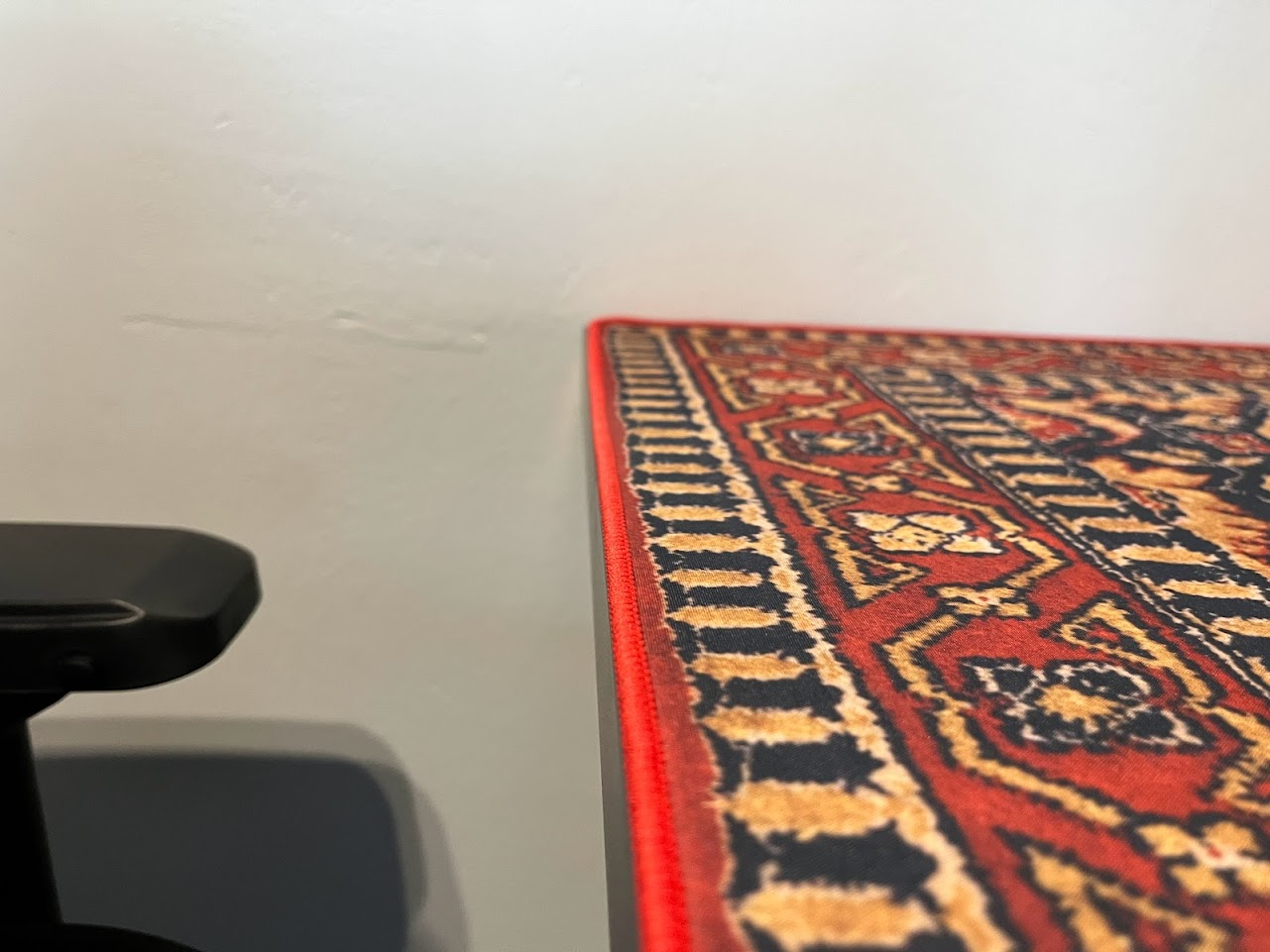 KRUX Space Carpet - Obszycie