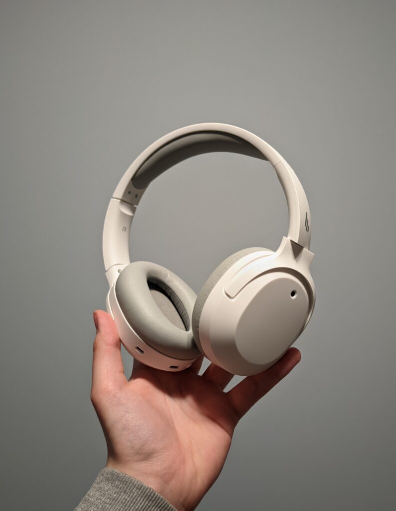 Edifier W820NB