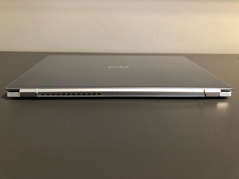 Acer Swift 3 - Tył