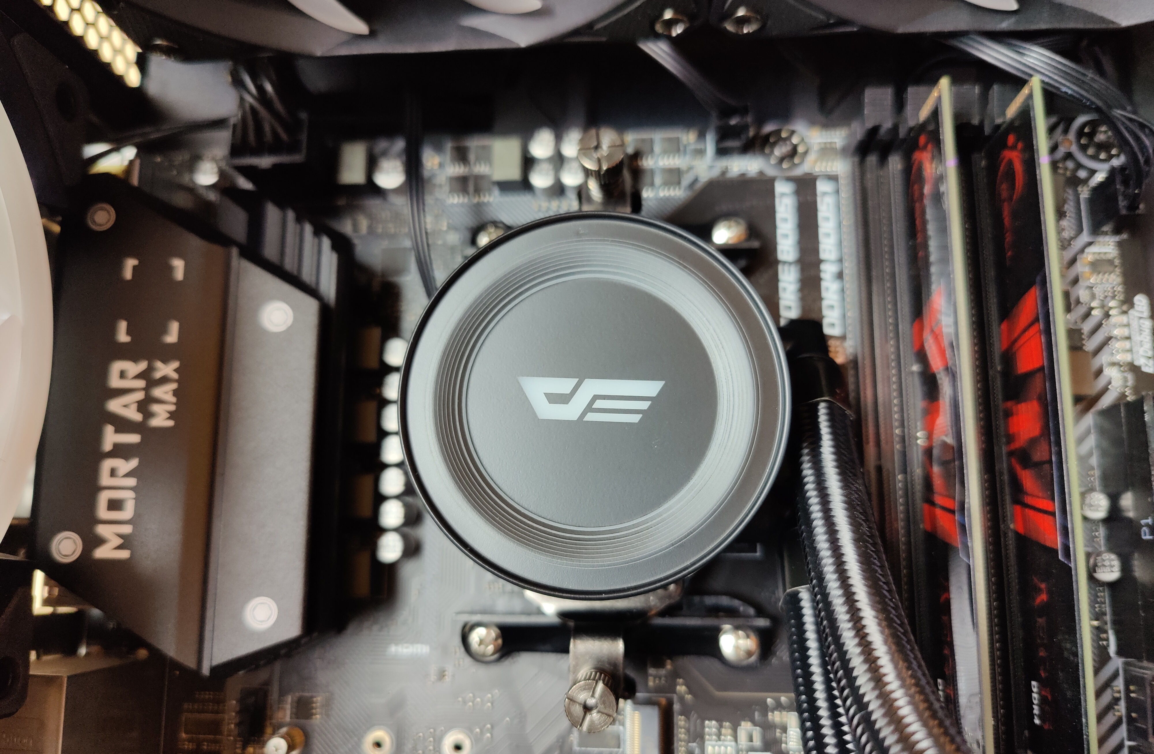 Czy RGB zapewni zwycięstwo? Test  darkFlash AURA DA-240