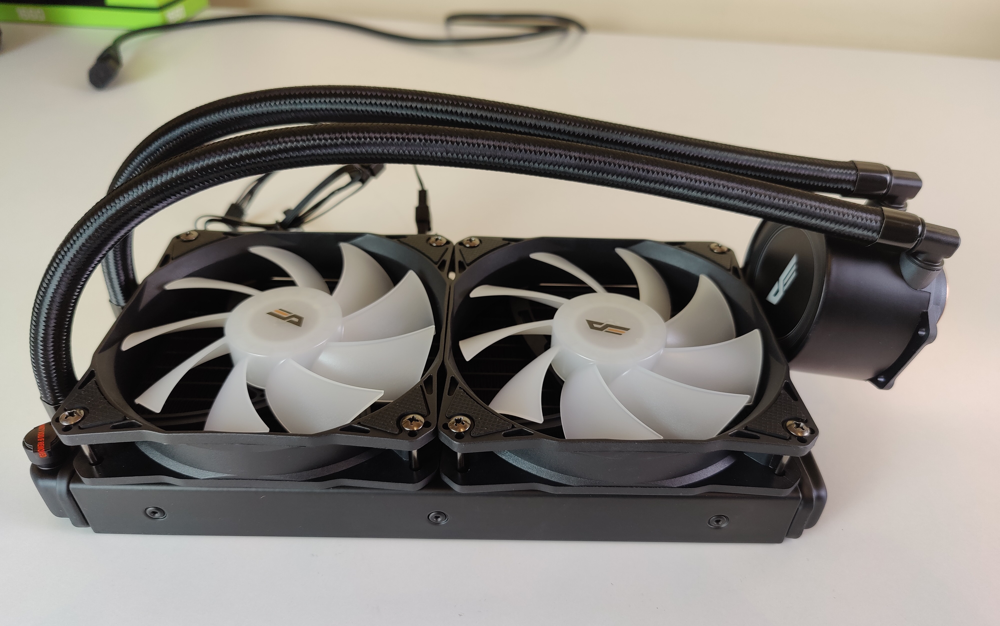 Czy RGB zapewni zwycięstwo? Test  darkFlash AURA DA-240