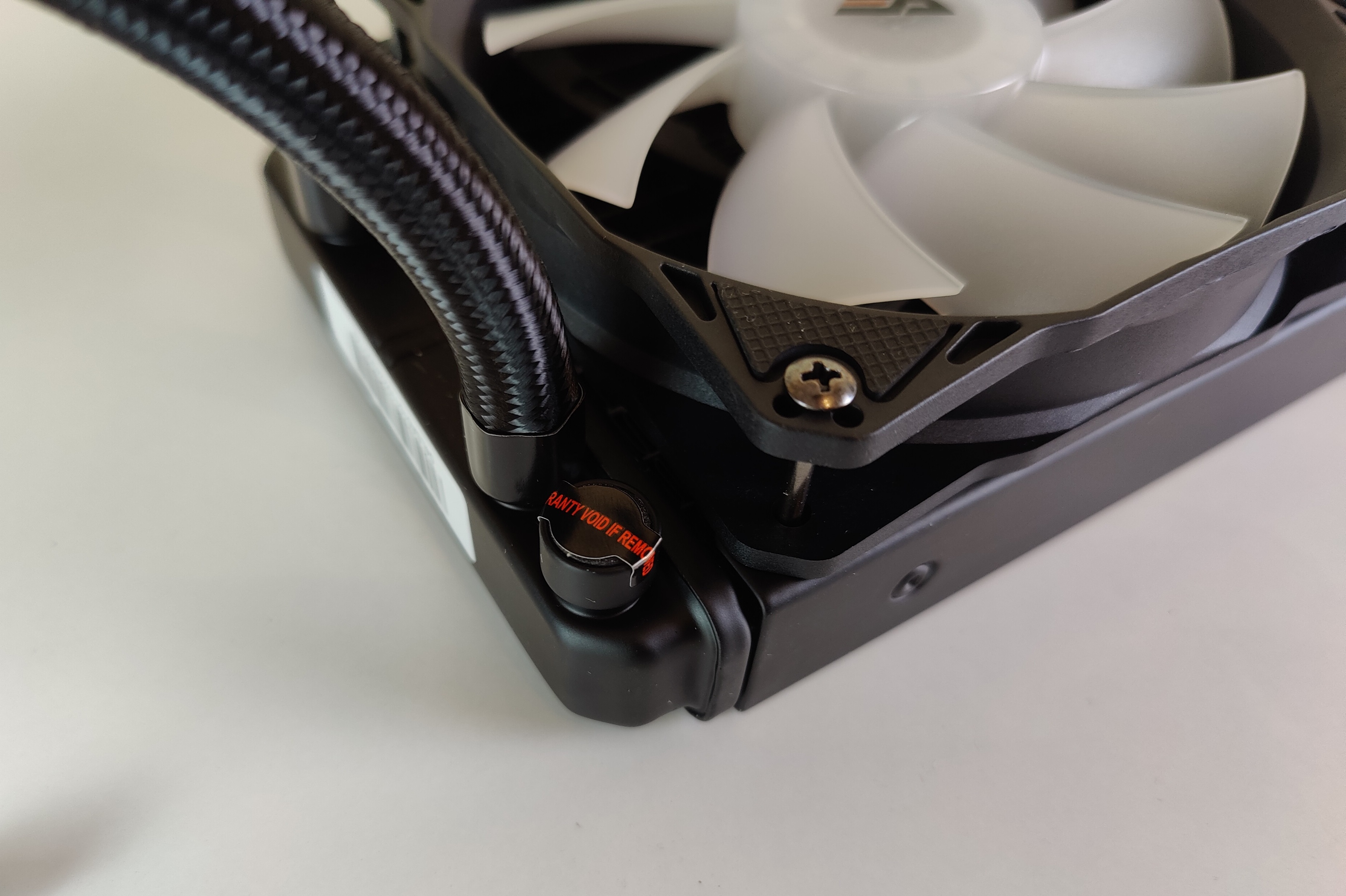 Czy RGB zapewni zwycięstwo? Test  darkFlash AURA DA-240