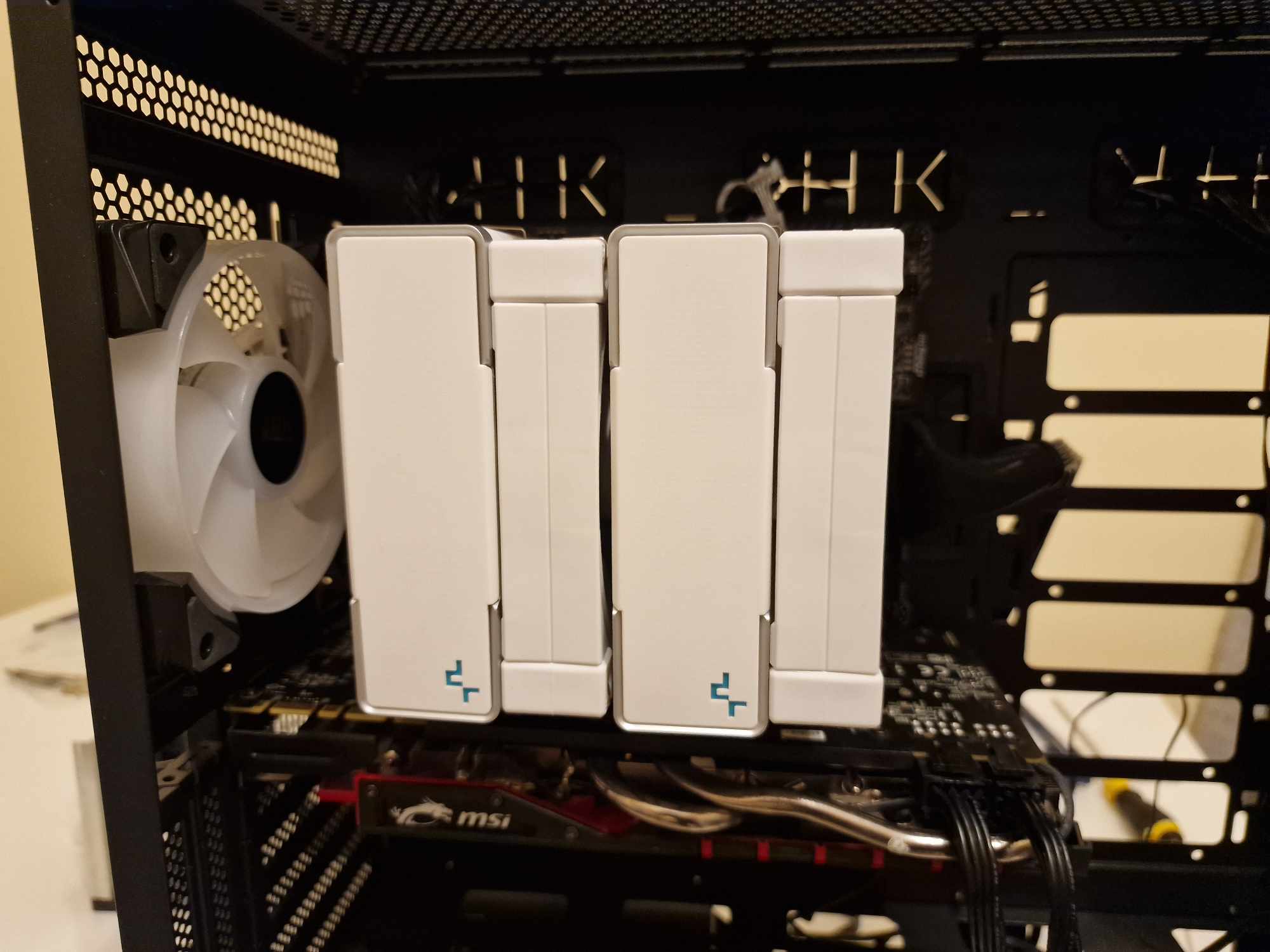 Deepcool AK620 bok