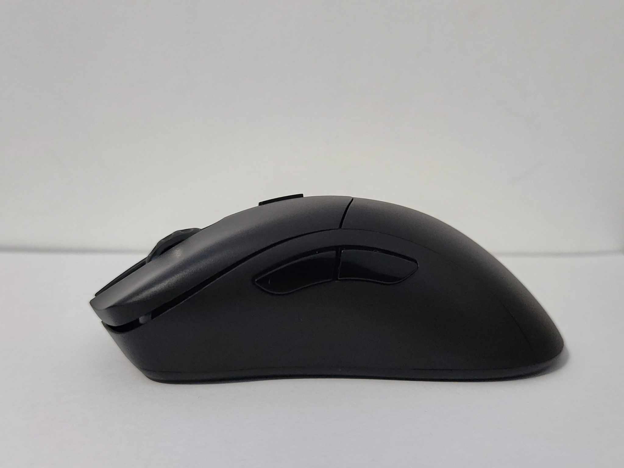 Glorious Model D2 Pro kształt
