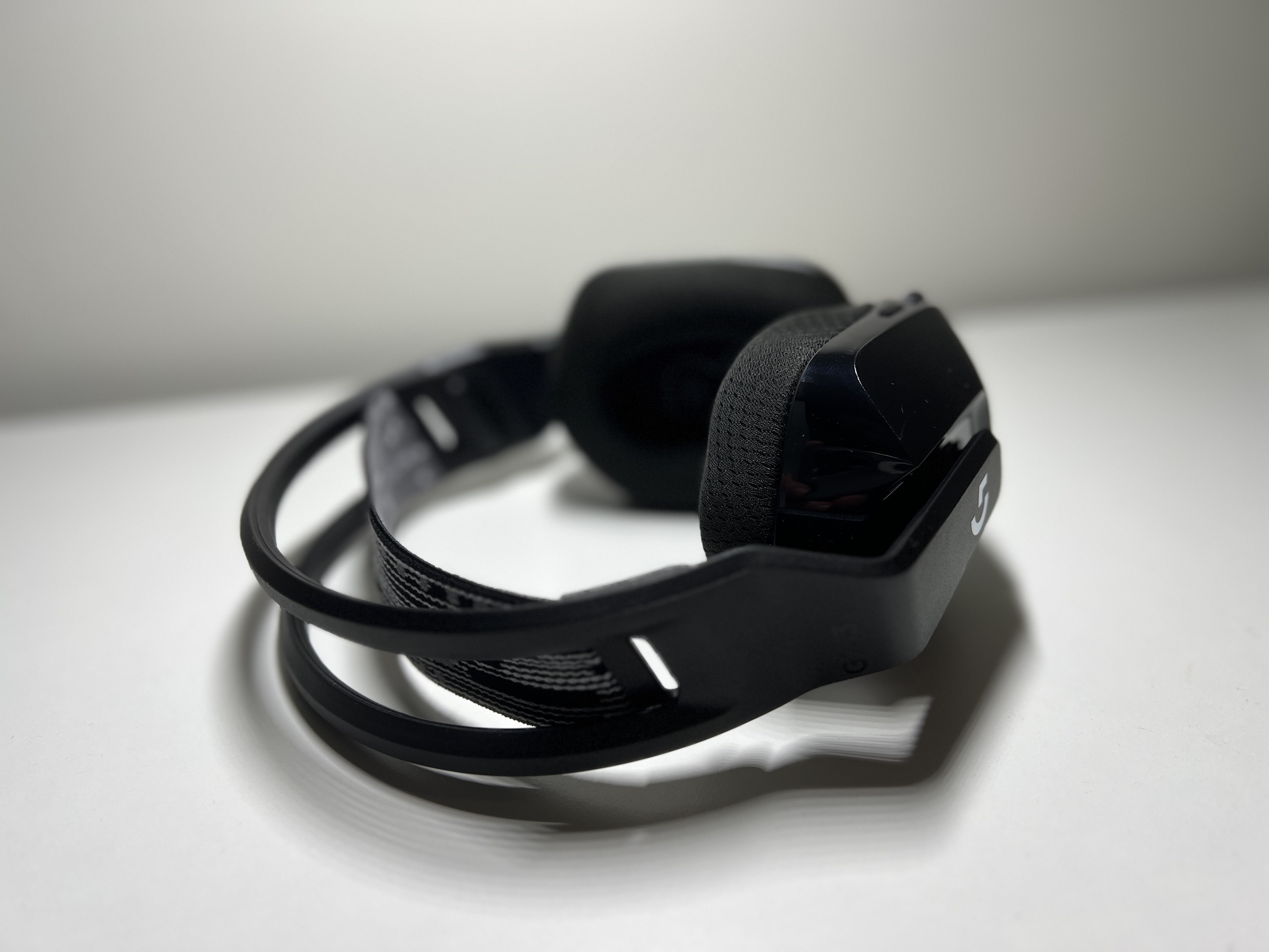 Logitech G733 Lighspeed - od góry