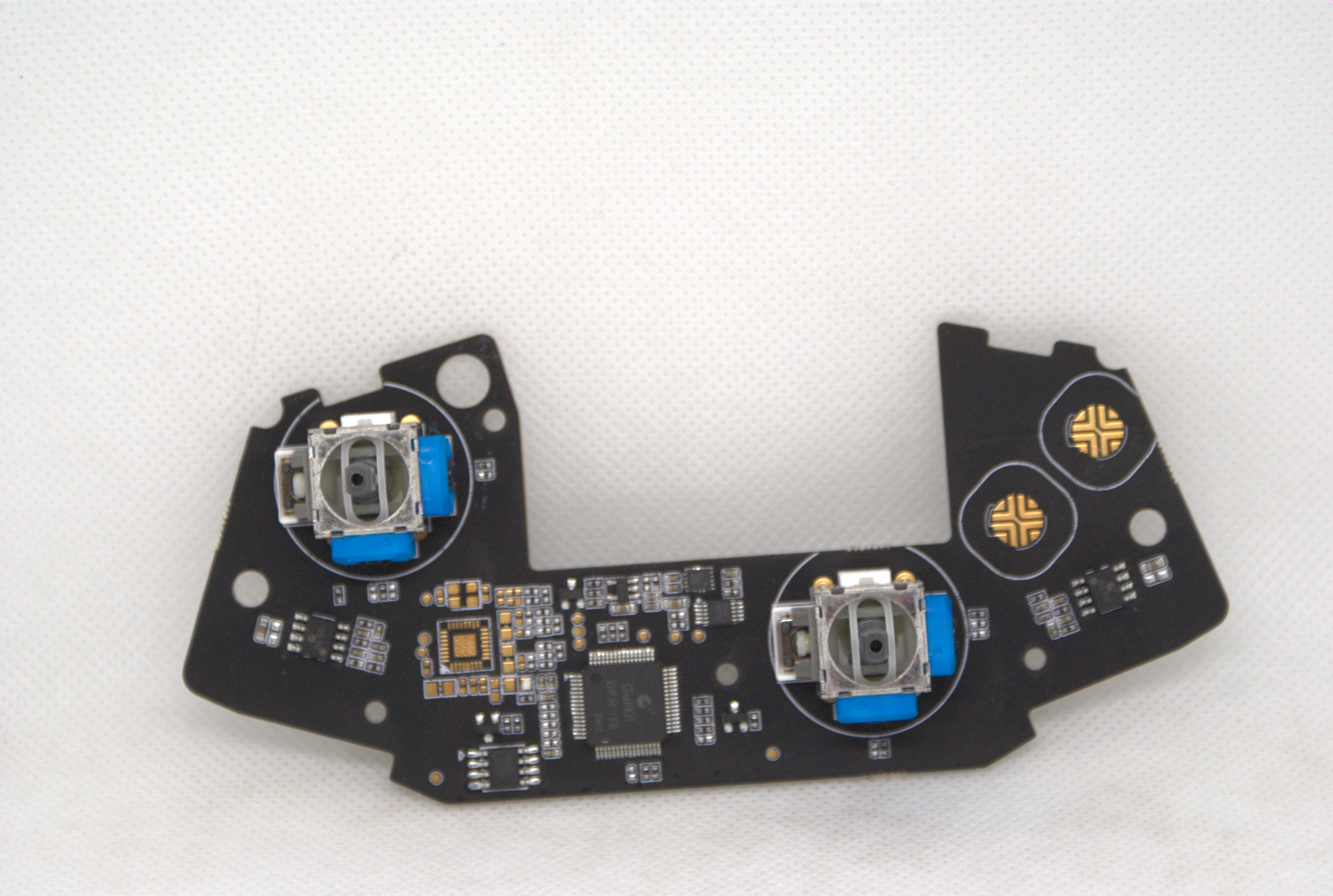 Test i recenzja GuliKit KK3 Pro - Pad dla profesjonalnego gracza? 14 GuliKit KK3 Pro - PCB dół front
