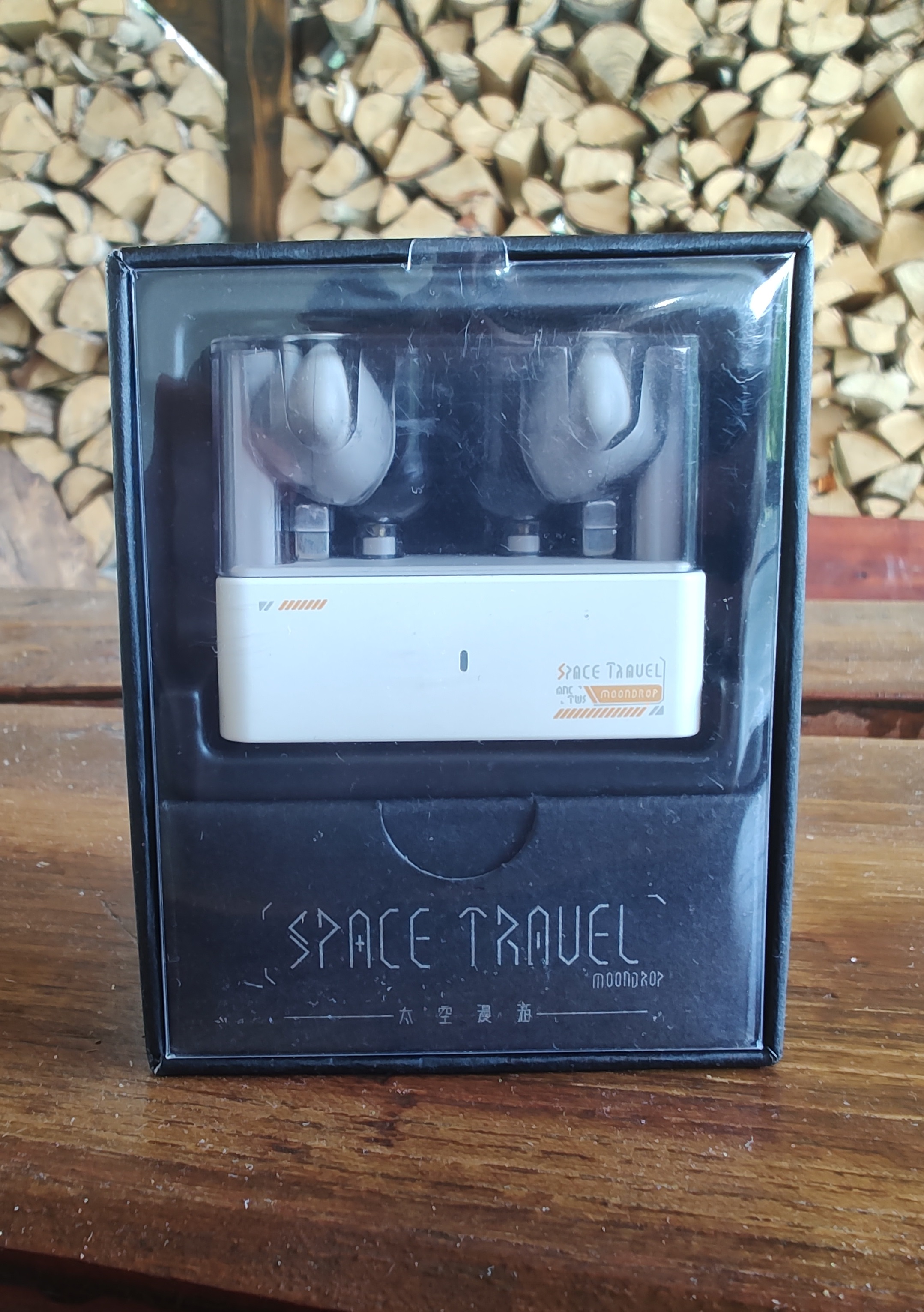 Moondrop Space Travel - Opakowanie, front