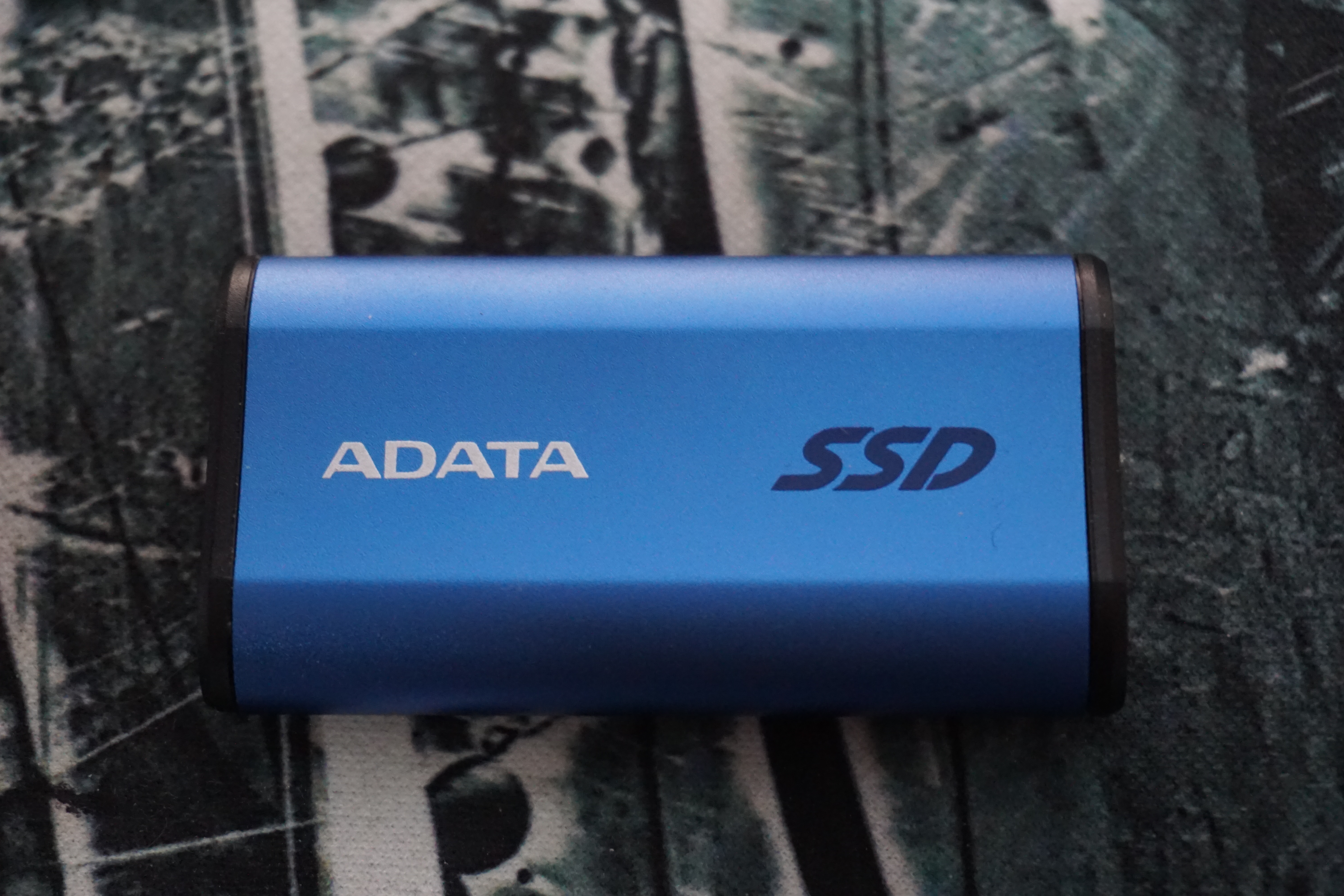 ADATA Elite SE880