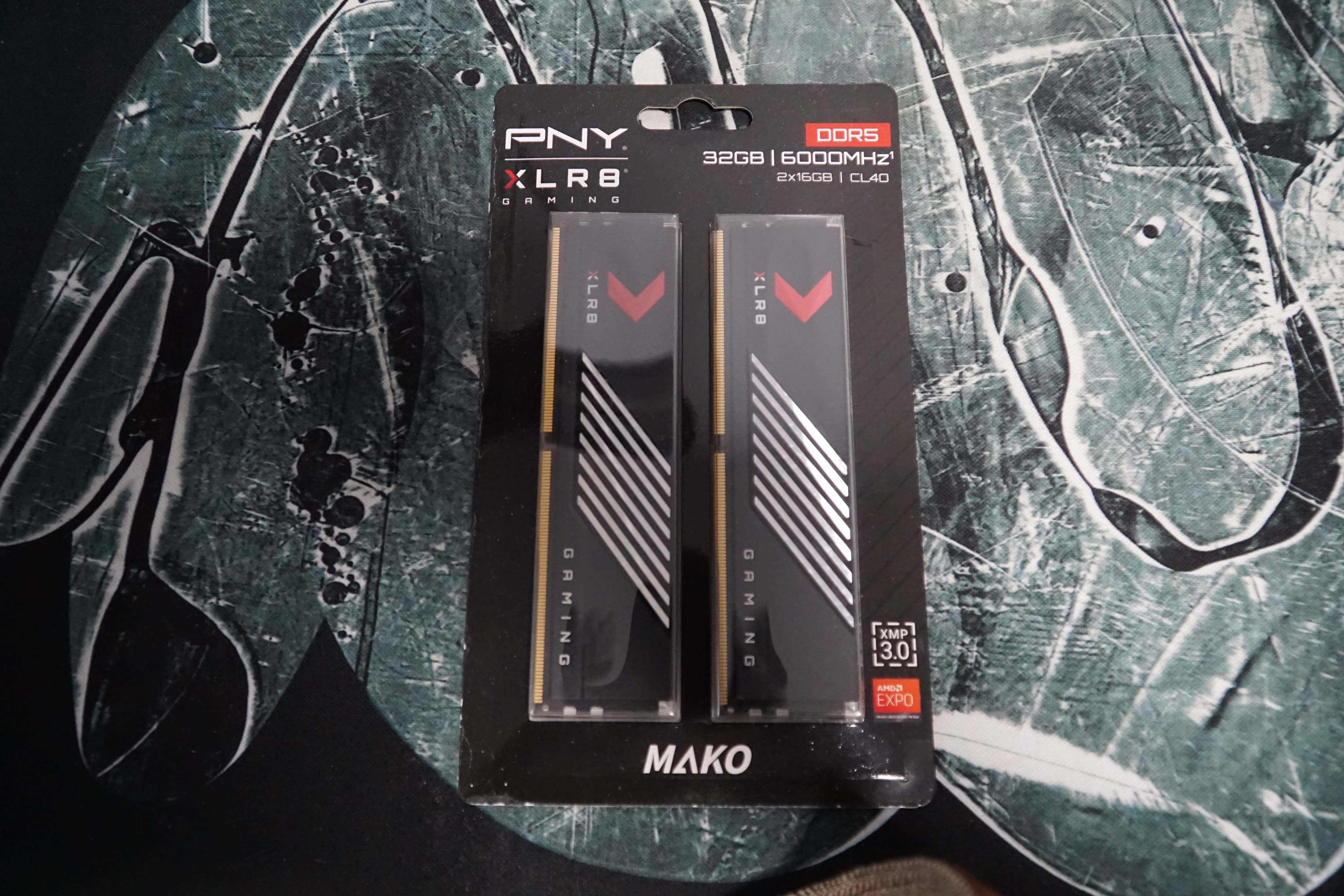 PNY XLR8 Gaming Mako 9
