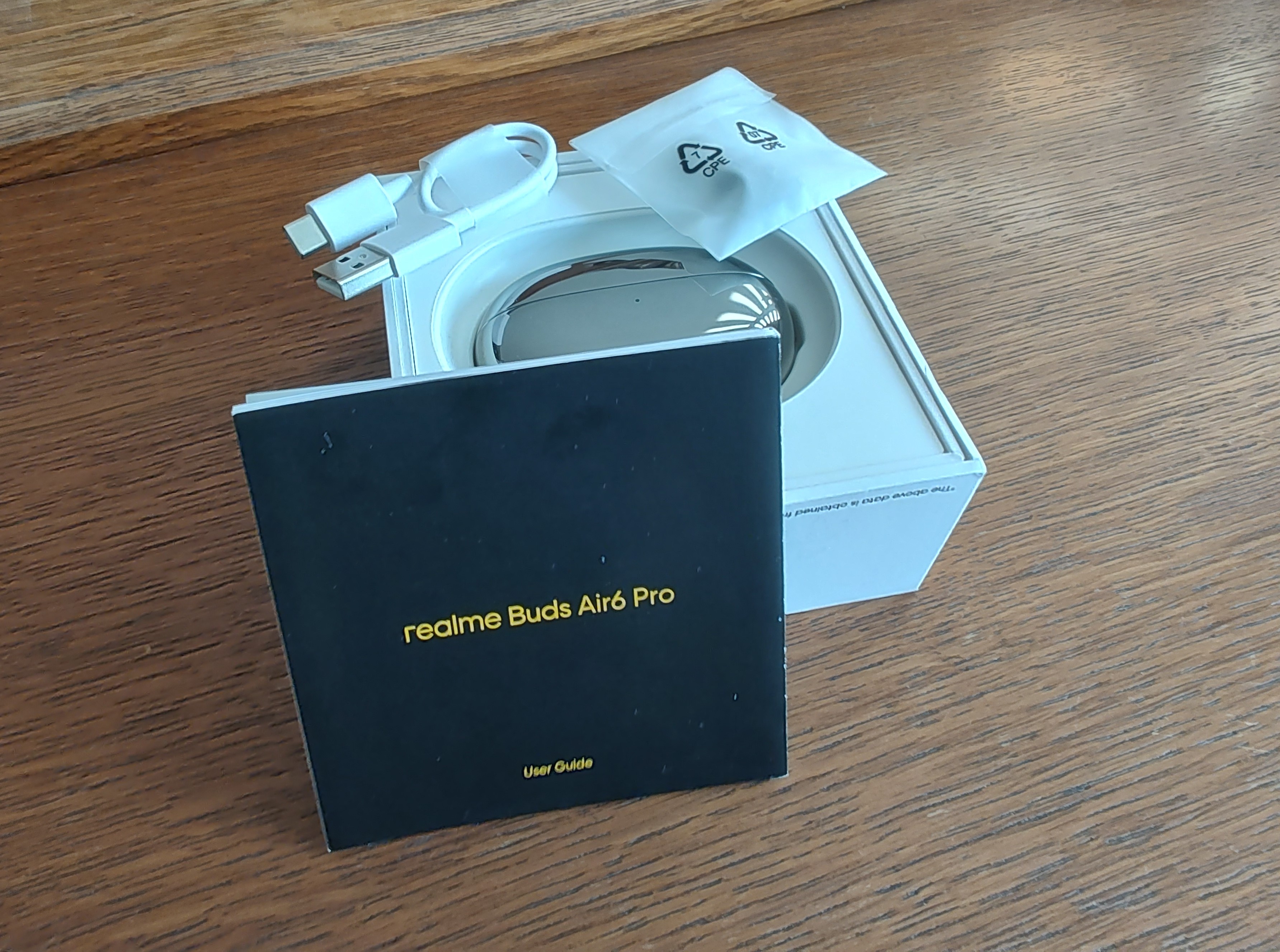 Test i recenzja realme Buds Air 6 Pro – a tak mało zabrakło! 5 Realme Buds Air 6 Pro - Zawartość opakowania