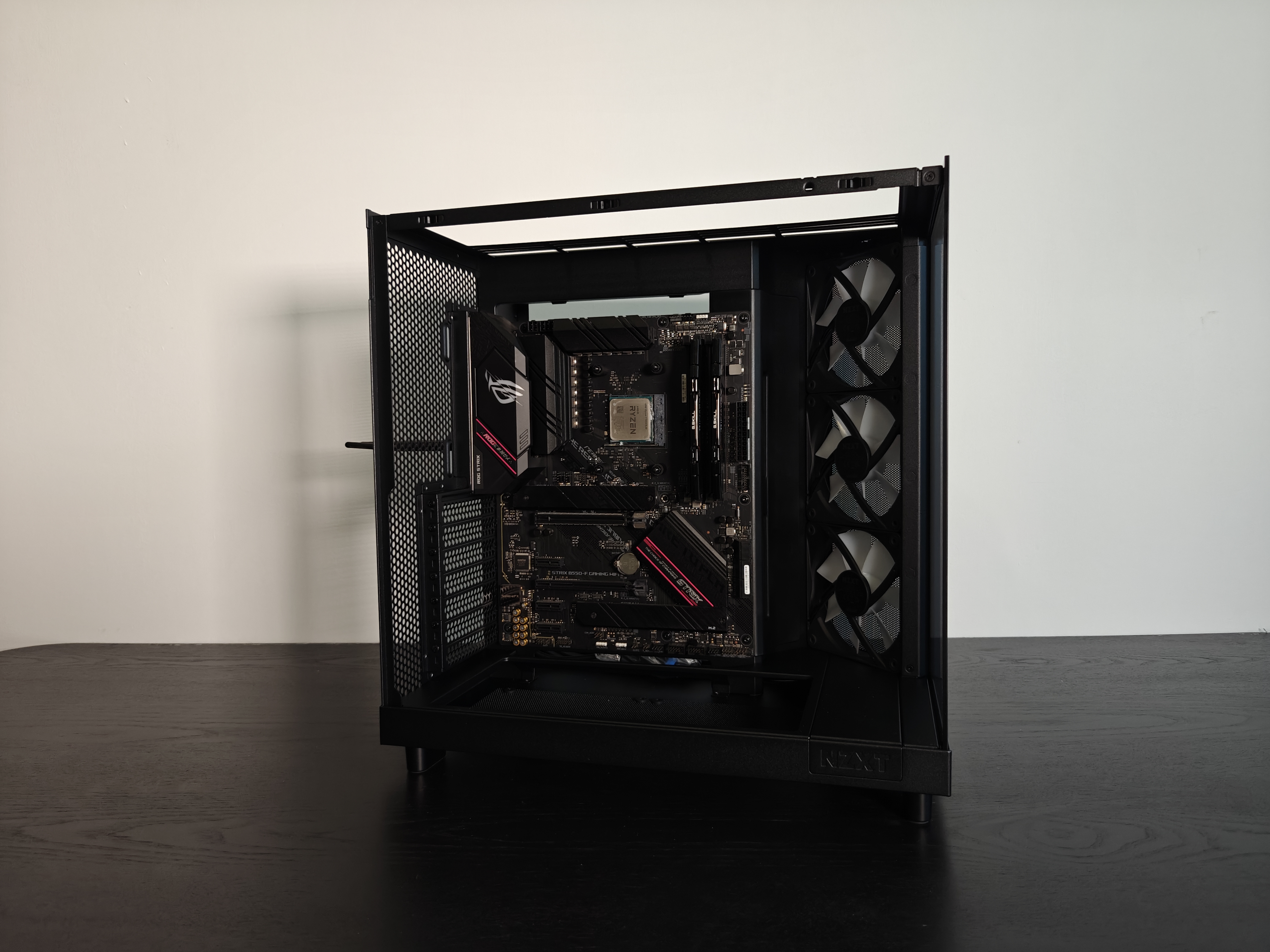 NZXT H6 FLOW 
