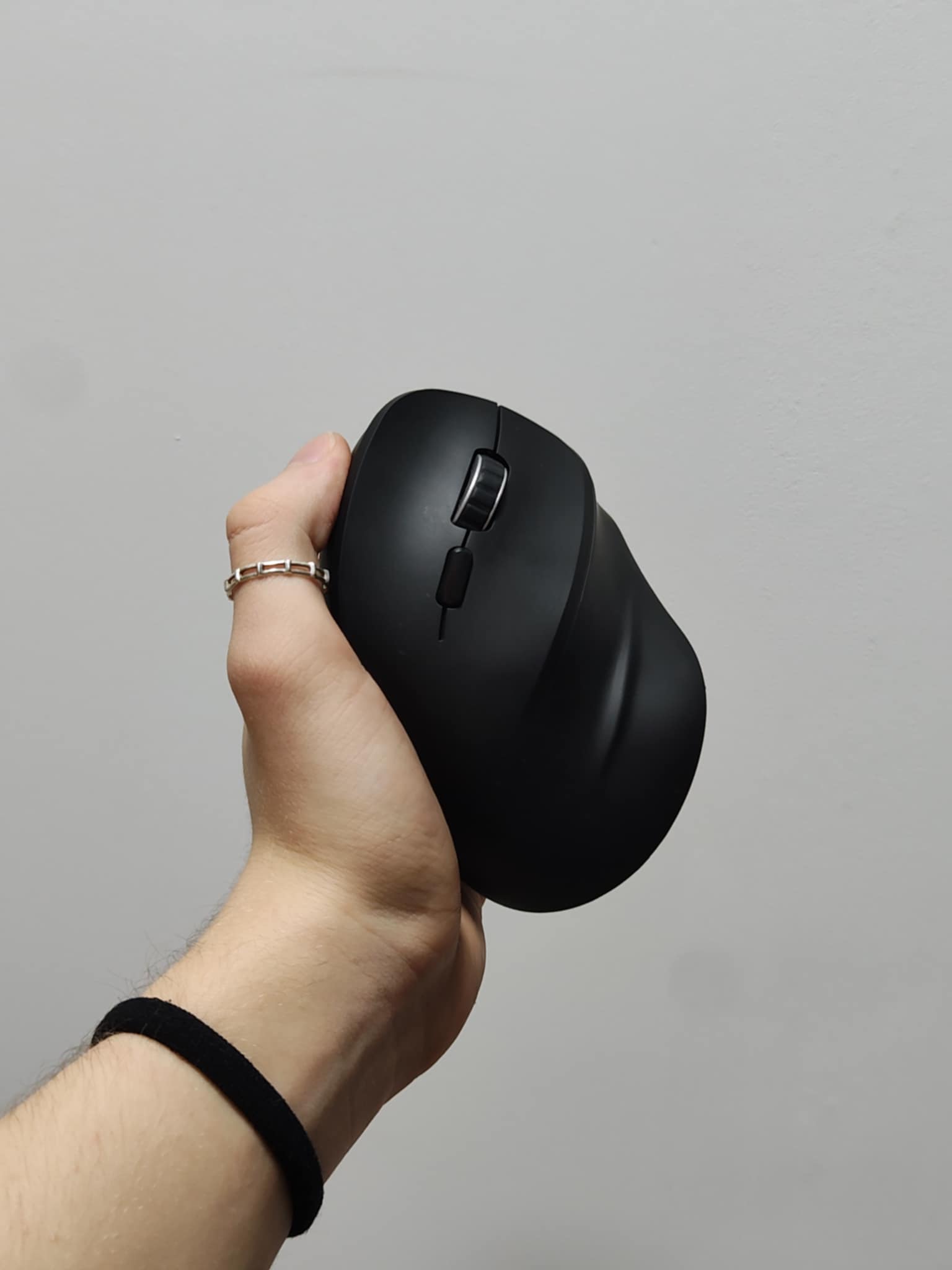 Silver Monkey Ergonomic Wireless Mouse wygląd