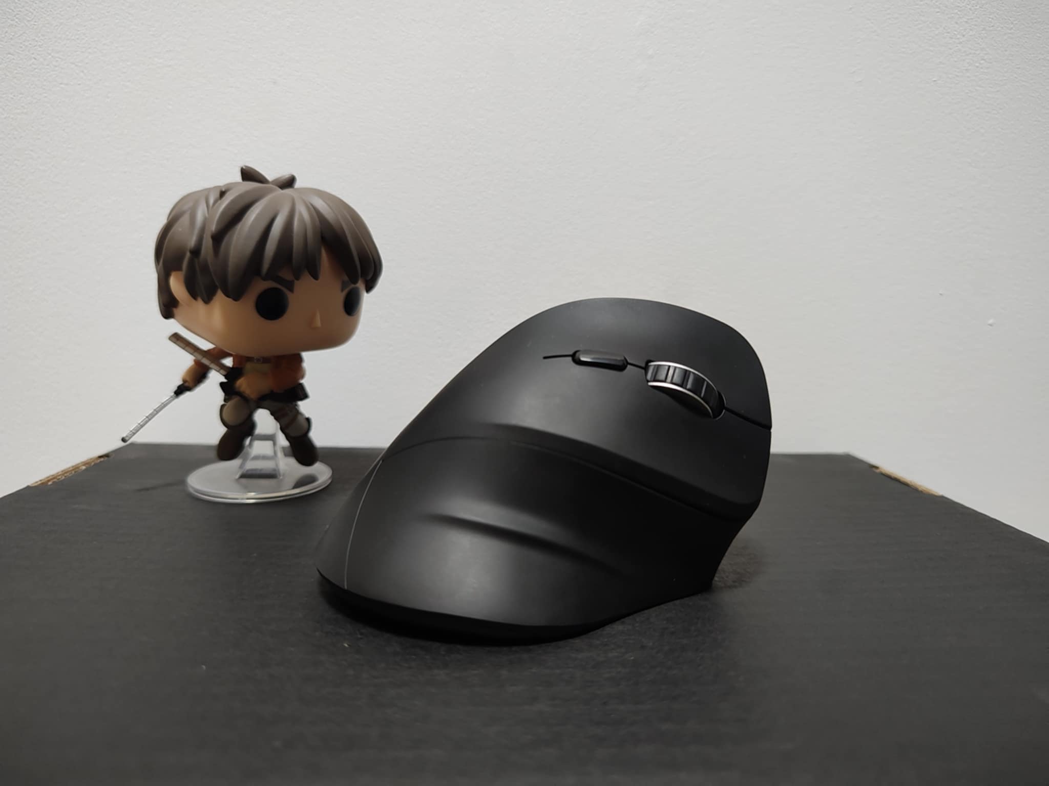 Silver Monkey Ergonomic Wireless Mouse od boku