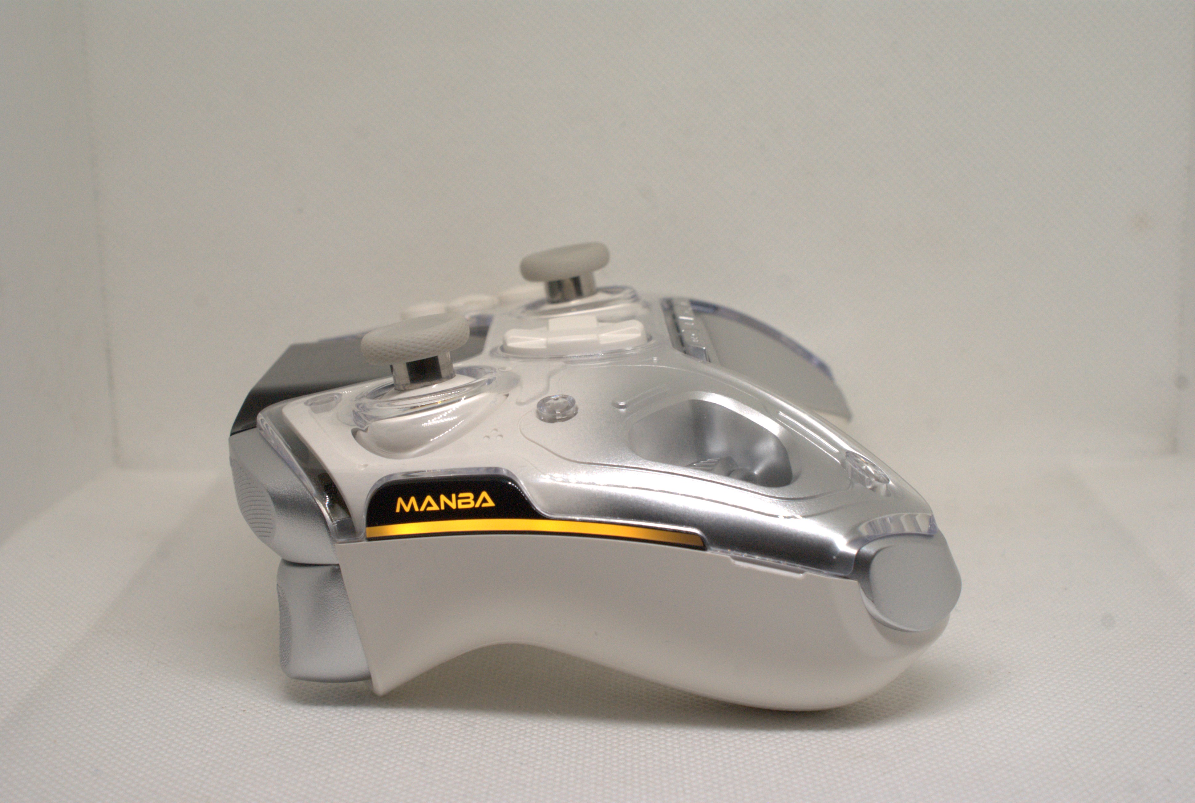 Manba One V2 - bok