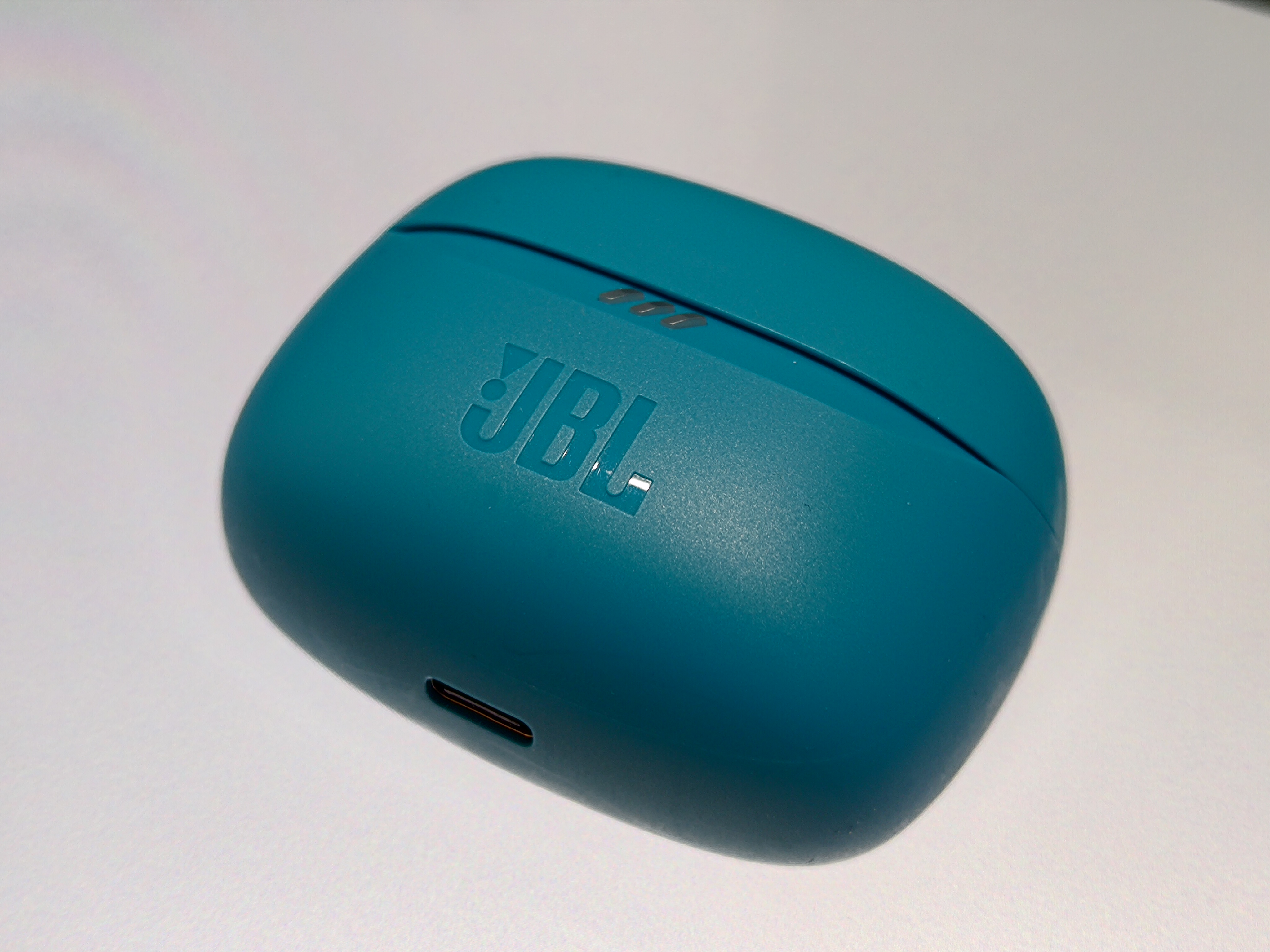 JBL Tune Beam 2 case