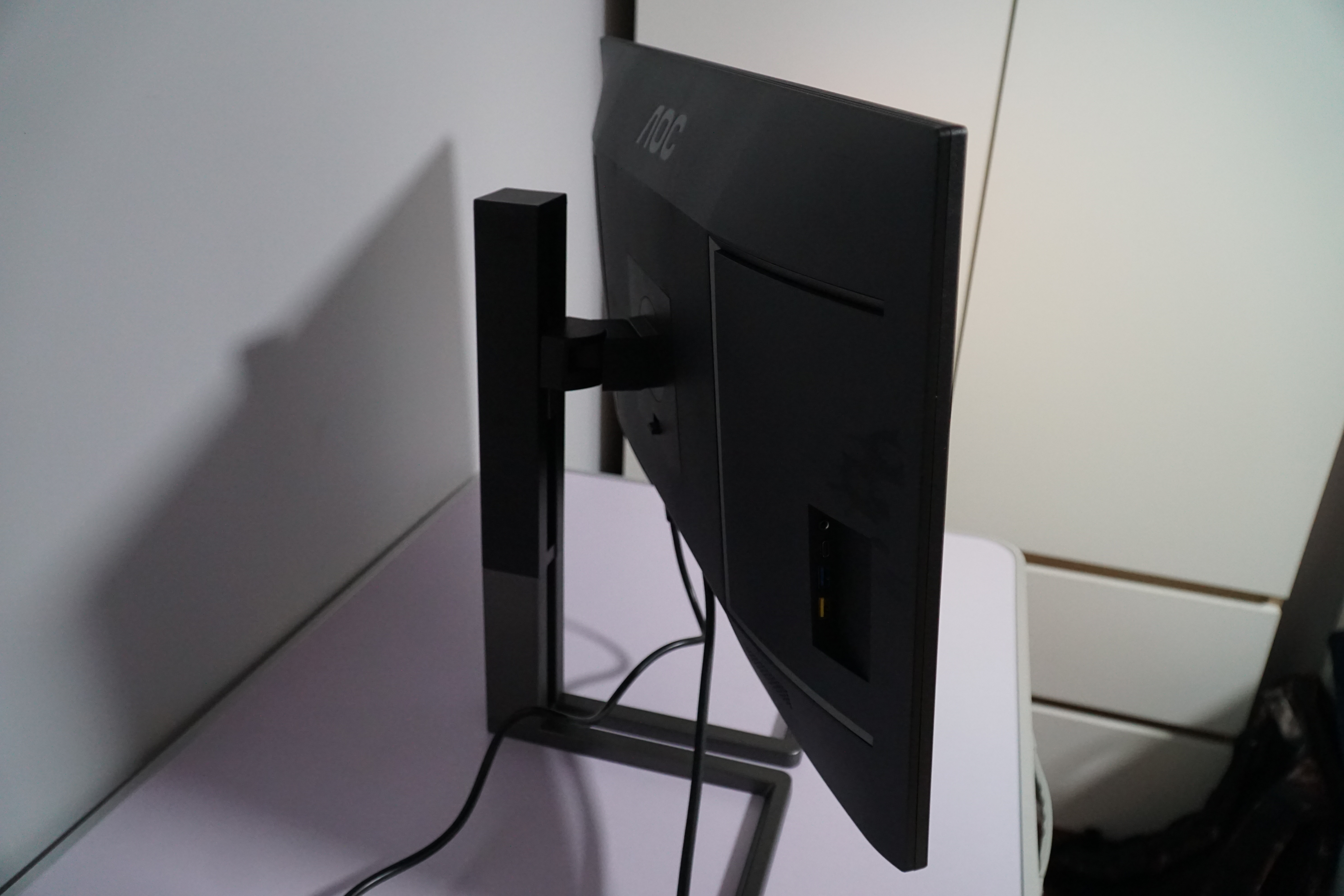 AOC U27U3CV