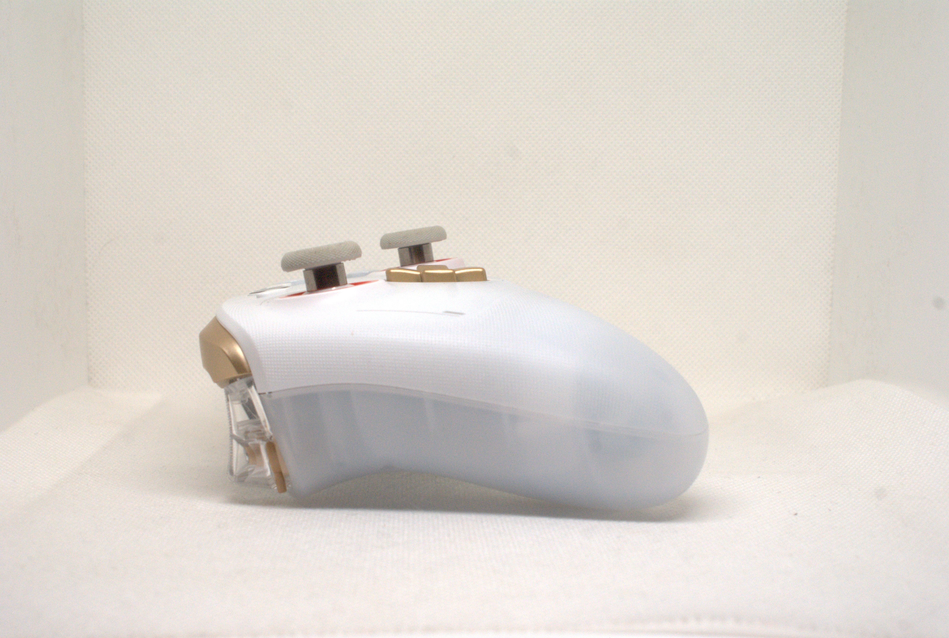 Cyclone 2 - bok