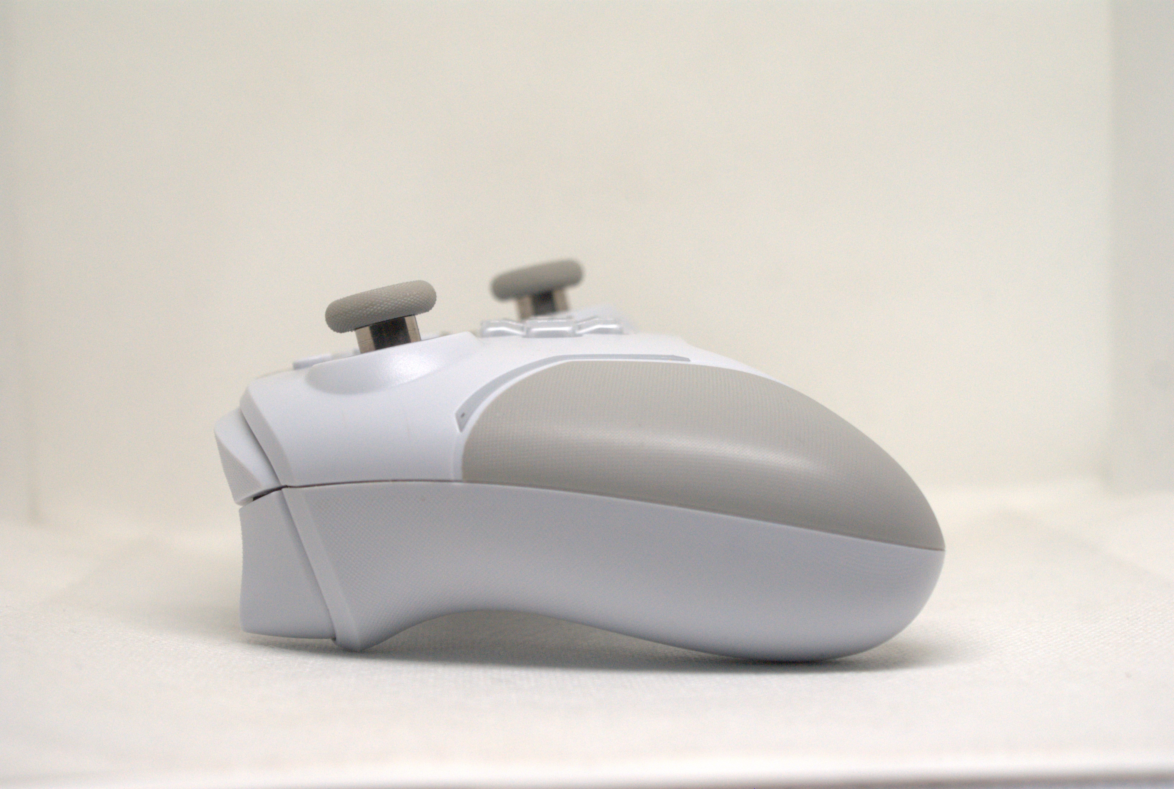 EasySMX X20 - bok