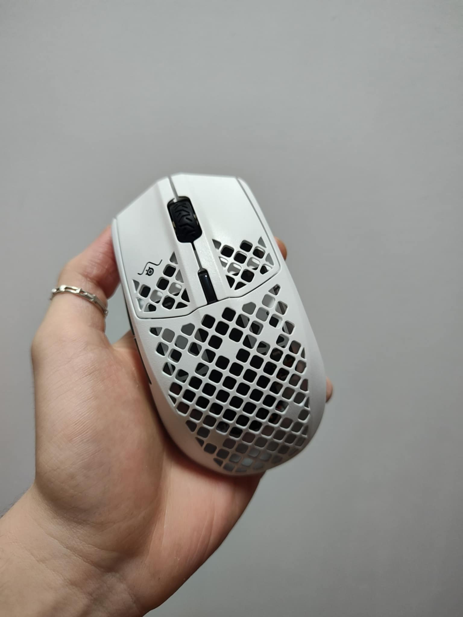 Test i recenzja SteelSeries Aerox 3 Wireless (2022) - stary, ale jary? 13 Aerox 3 Wireless kształt
