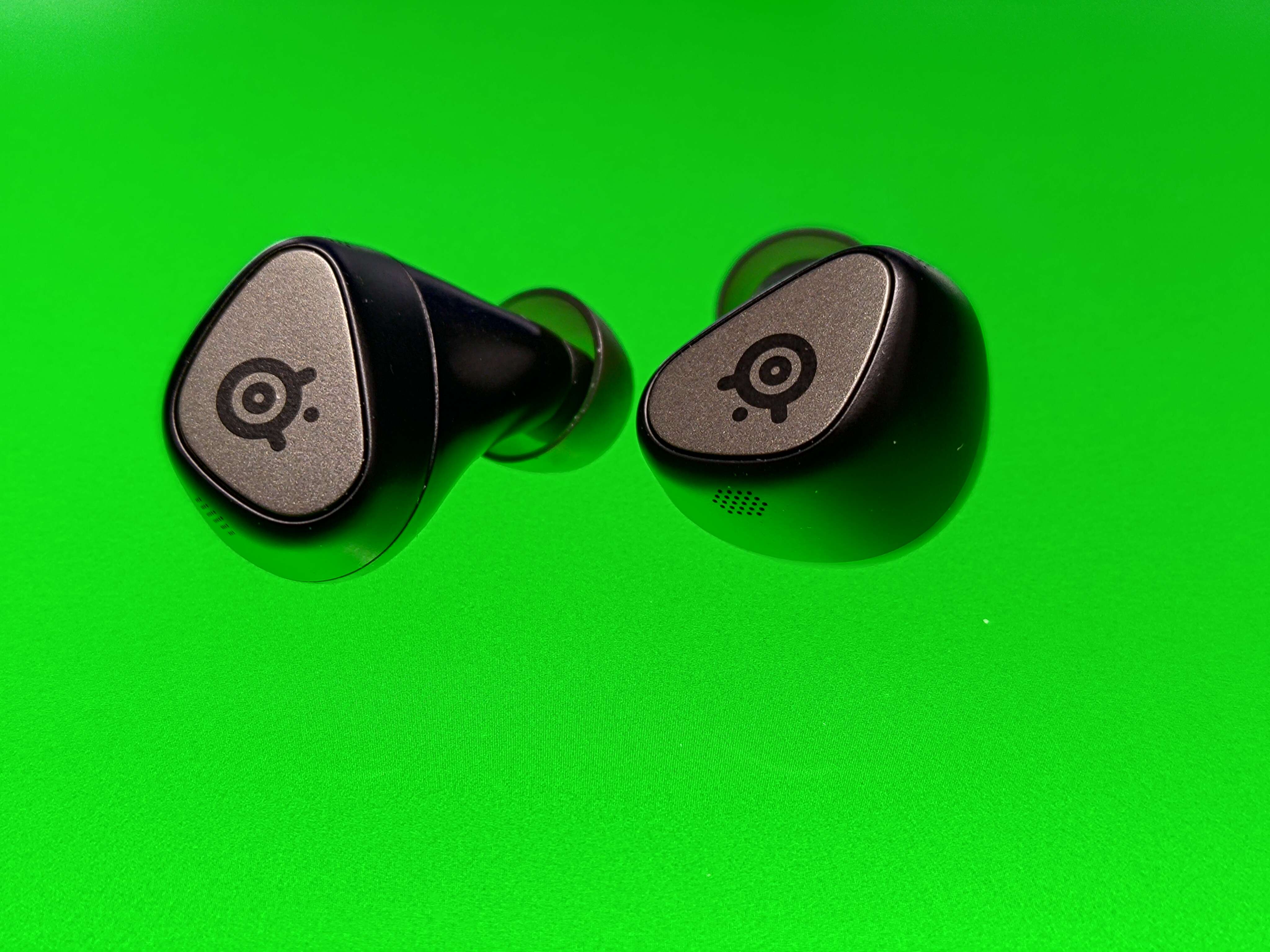 Steelseries Arctis GameBuds - czyli się da 3 Arctis GameBuds close up