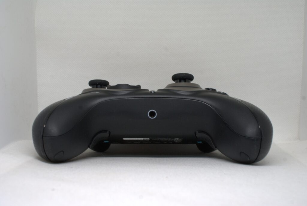 Test i recenzja Turtle Beach Stealth Pivot - wywrócenie rynku na drugą stronę? 10 Stealth Pivot - Dół