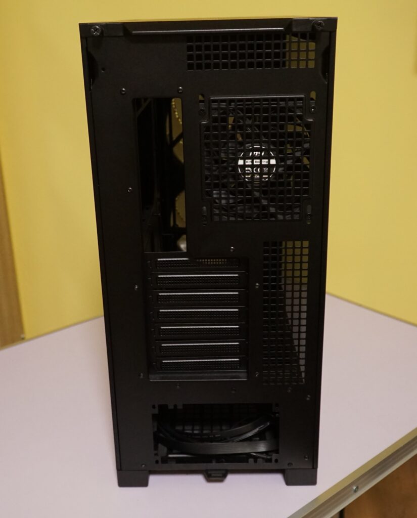 MSI MPG Velox 300R Airflow PZ 05