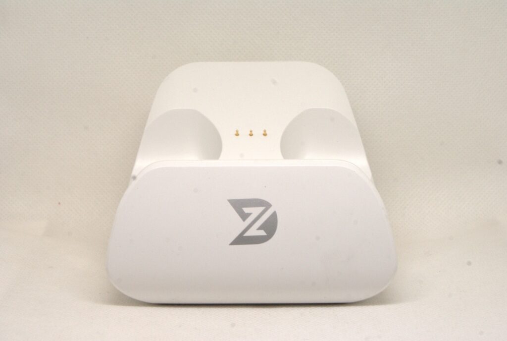 ZD Ultimate Legend - Dock front