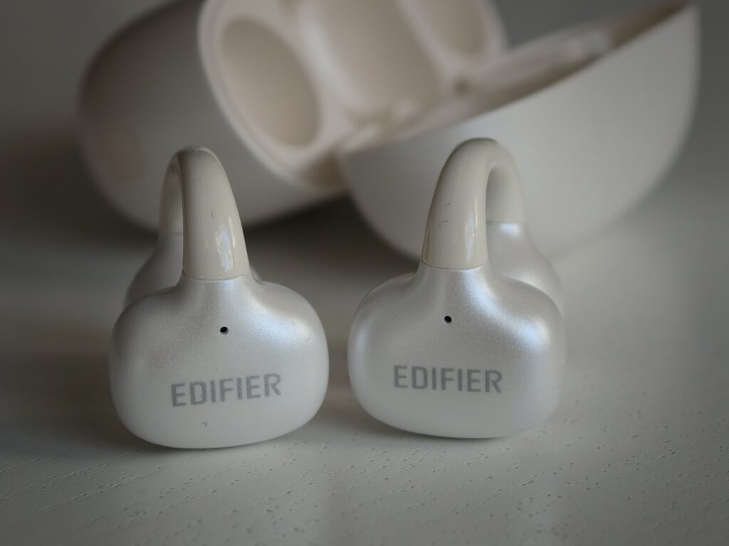 Edifier Comfo Q - wygoda ponad dźwięk 3 Edifier Comfo Q close up